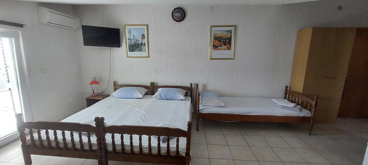 Apartmani Dzapo Srima Esterno foto